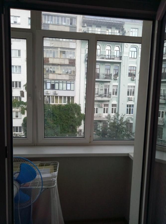 Ferienwohnung Однокомнатная Шота Руставели Kiew Exterior foto
