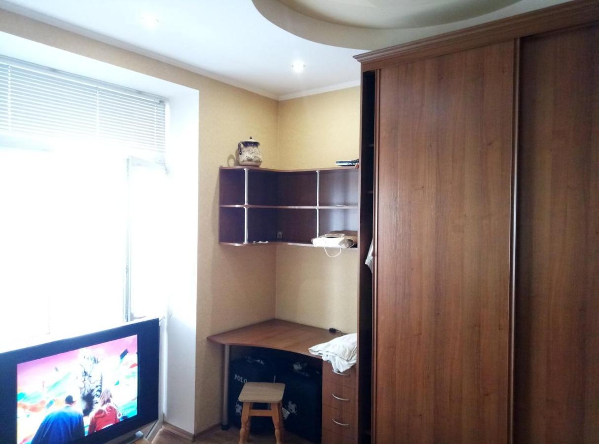 Ferienwohnung Однокомнатная Шота Руставели Kiew Exterior foto